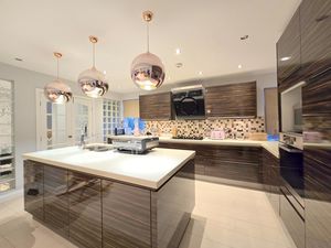 Photo 5- click for photo gallery